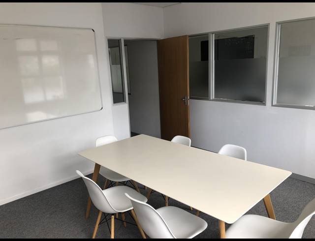 95M² OFFICE FOR SALE IN GARDENS